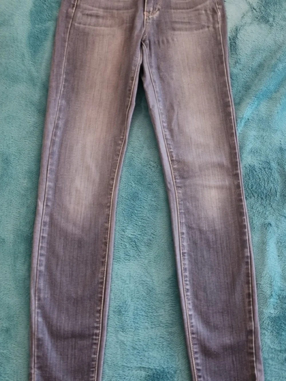 PAIGE Verdugo Ankle Skinny Jeans – Medium Wash Denim - Picture 3 of 4